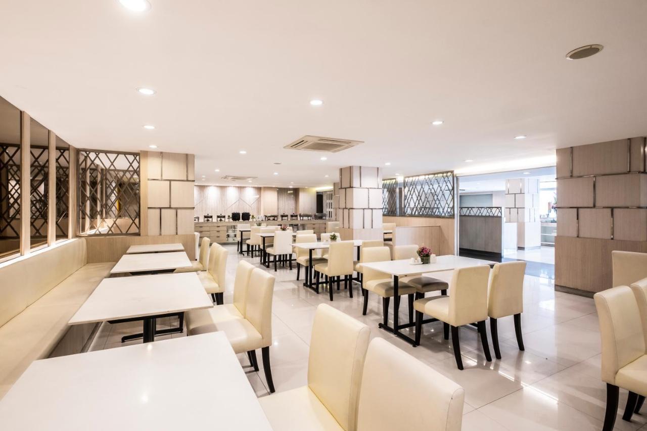 The Airport Courtyard Suvarnabhumi Airport Bangkok Exteriér fotografie The interior of a typical restaurant in Japan